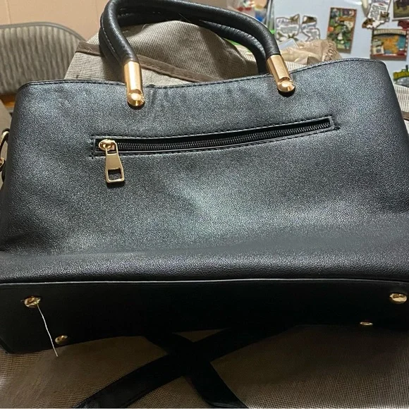 Charles & Keith crossbody & handles purse never used. No tags. - Picture 4 of 5